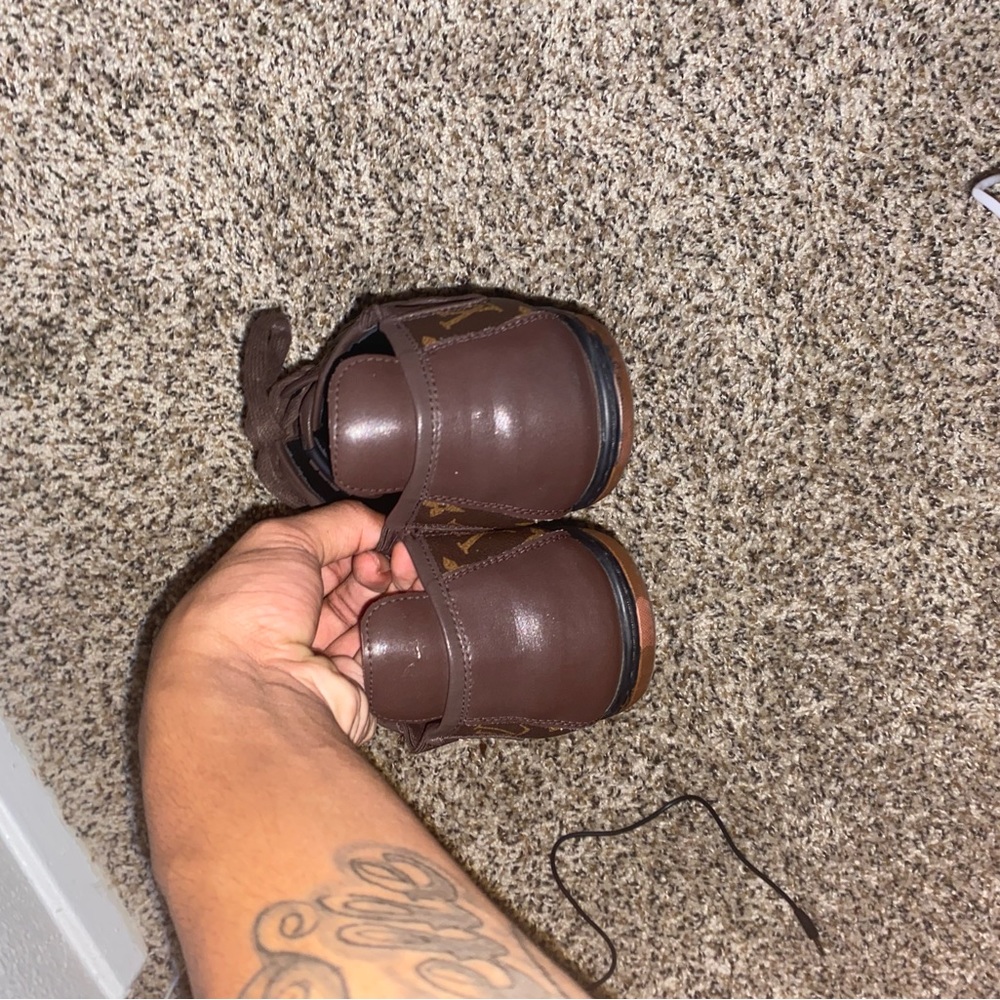 Louis Vuitton shoes size 11